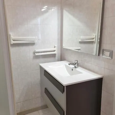 Апартаменти Nettuno Baia